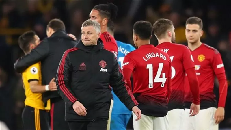 مانشستر يونايتد يتأهل إلى الدور المقبل من الدوري الأوروبي بثلاثية في شباك بلجراد