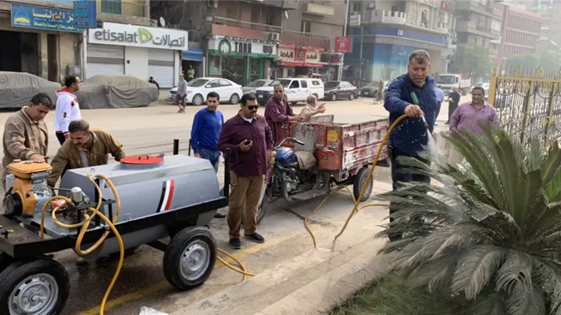 محافظ الغربية ٠٠ حملات مكثفة لرفع الأتربة والقمامة وغسل الشوارع وتقليم الأشجار بطنطا-صور