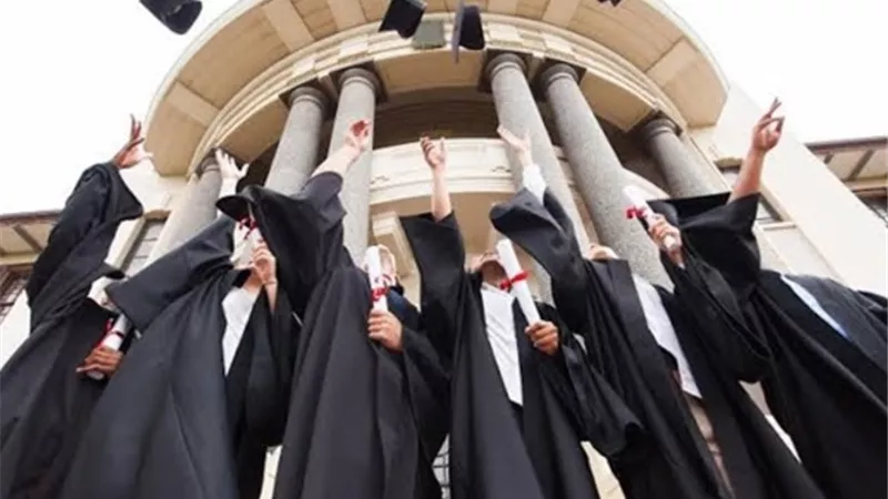 بدء الدراسة للفرقة الأولي بمعهد التمريض نظام الخمس سنوات الأحد القادم
