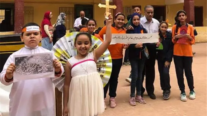 مدرسة بالجيزة تحتفل بالمولد النبوى 