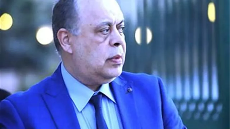 اشرف زكى اول الحضور فى عزاء هيثم احمد زكى