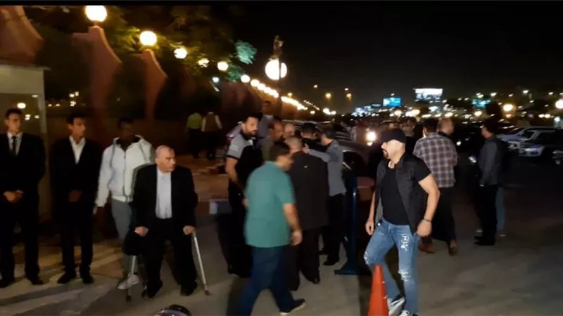 السقا يشارك فى عزاء شقيقة الصغير هيثم احمد زكى .. صور