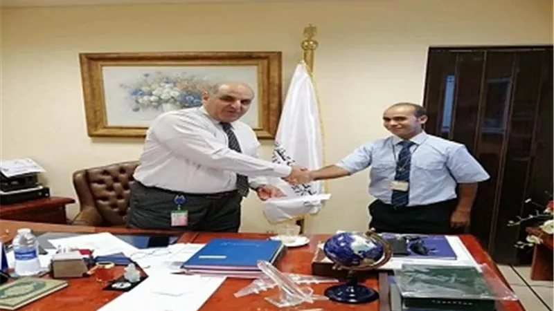 مدير مطار شرم الشيخ يكرم رجال الخدمات الارضيه لادائهم البطولي والاحترافي في التعامل مع حادث الطائرة ألاوكرانية