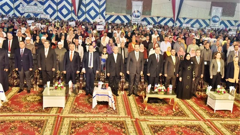 محافظ أسيوط ورئيس لجنة الشباب بمجلس النواب يشهدان إحتفالية المولد النبوى