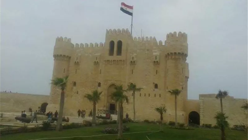 قلعة قايتباي تستقبل أسر الشهداء مجانًا