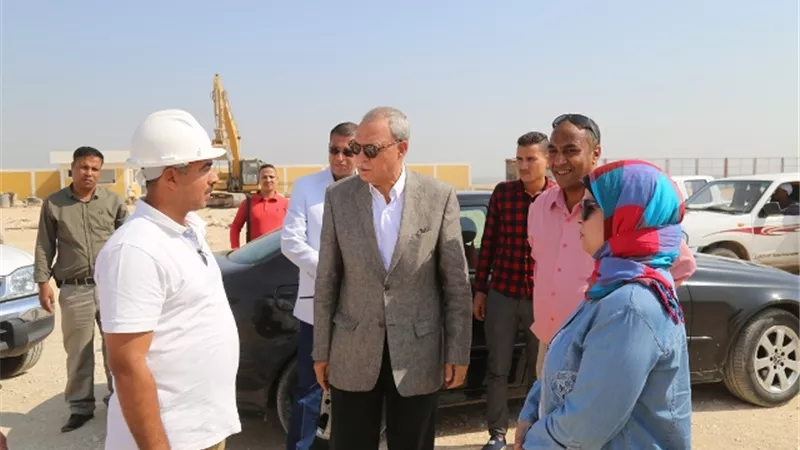 محافظ قنا يتابع الاعمال النهائية بمشروع الصرف الصحي بنقادة