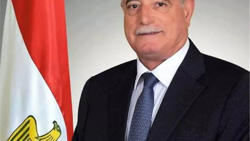 فودة يصدق على زيادة أجر عامل 
