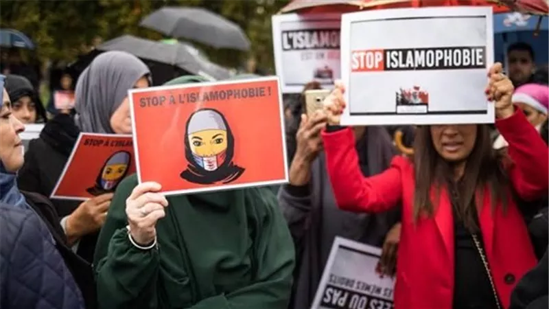 مسيرة في العاصمة الفرنسية ضد الإسلاموفوبيا