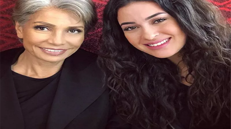 شاهد..سوسن بدر وميرنا نور الدين فى كواليس 
