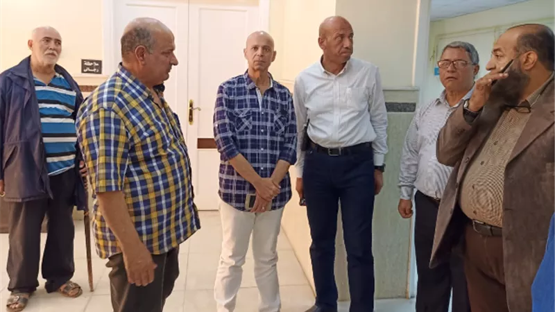 وكيل وزارة صحة الشرقية يدرس التشغيل التجريبى لمبنى الطوارئ ببلبيس
