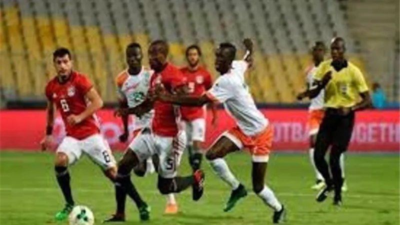 الزمالك يحصل على توقيع نجم دفاع المنتخب.. صور