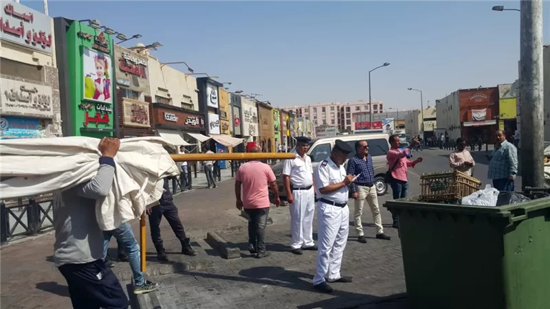جهاز القاهرة الجديدة يواصل حملات إزالة المخالفات والإشغالات بالمدينة