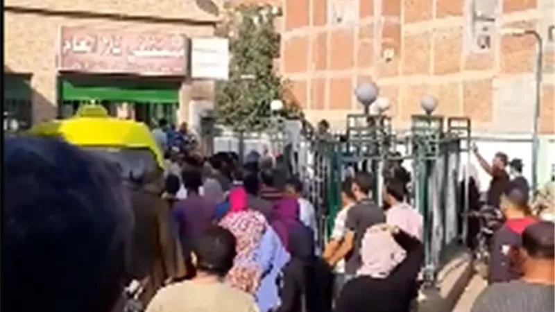 ننفرد بنشر صور ضحايا كارثة الصرف الصحى.. وبطل الإنقاذ الذى حمل المصابين والجثامين