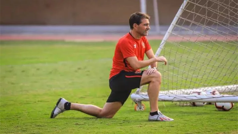فايلر يفاوض مهاجما دوليا للانضمام للأهلي في يناير