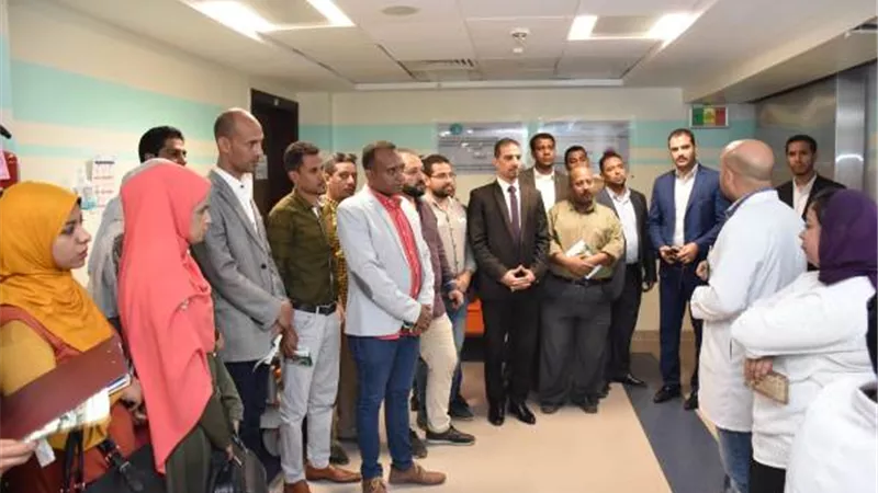 وفد من نقابة المحامين بالأقصر فى زيارة لدعم مستشفى شفاء الأورمان