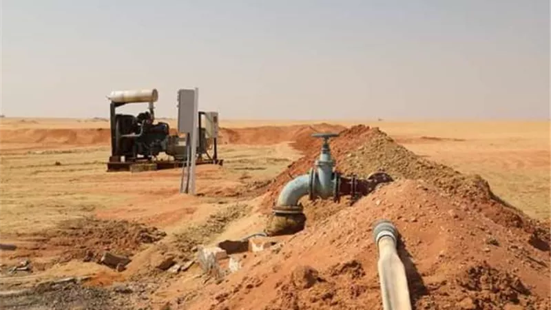 الزملوط يدشن بئراً جديدة لمنع زحف الرمال بالوادى الجديد