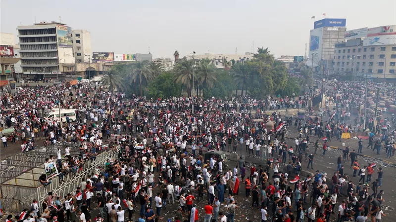 القوات المسلحة العراقية: لا عنف ضد المتظاهرين والاعتقالات بأوامر قضائية