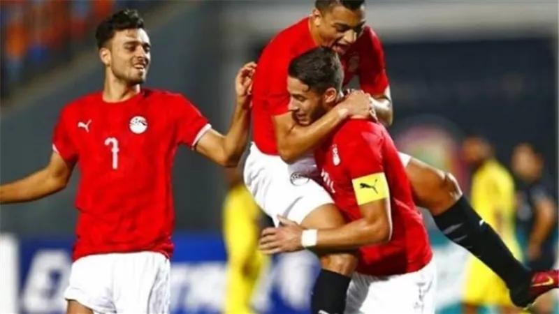 الجماهير تهتف لرمضان صبحي بعد الفوز على غانا