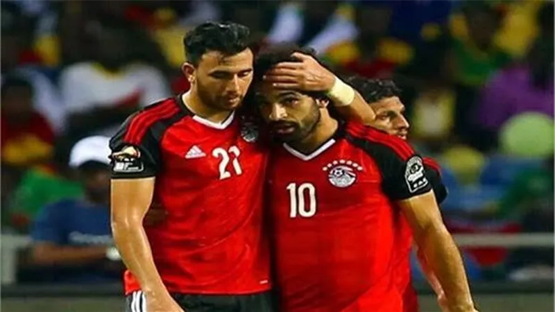 محسن صالح: العروض تأخرت كثيرا على تريزيجيه ولم نعتاد من صلاح التسجيل بالرأس