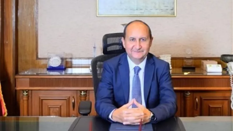 وزير الصناعة : الدولة تسعى لسن العديد من التشريعات القانونية