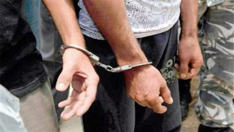 سقوط عاطلين لسرقتهما توك توك بالاكراة بالنزهة