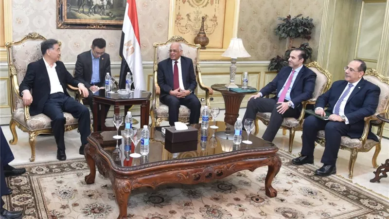 عبدالعال يودع رئيس اللجنة الوطنية للمؤتمر الاستشاري السياسي للشعب الصيني