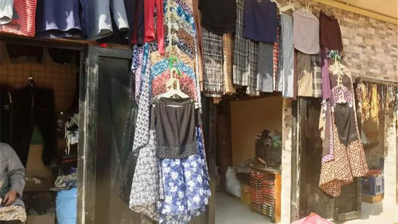 نقل ٣١ بائع إلى سنترال الجيزة وتقنين أوضاعهم