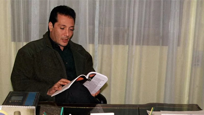 الحجار يفوز بجائزة السلطان القابوس التقديرية