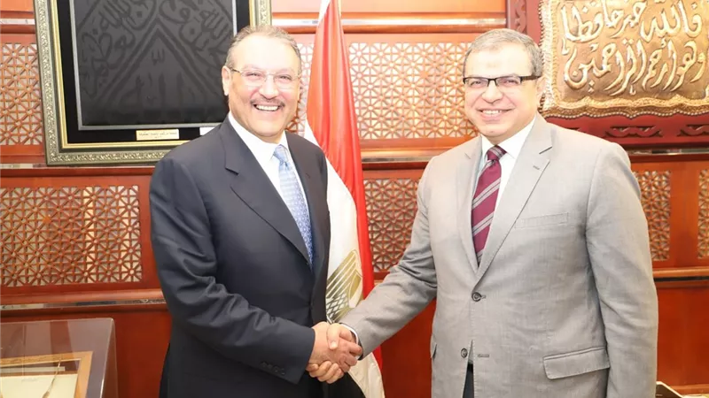 وزير القوي العاملة يبحث مع السفير السعودي تسهيل عمل شركات إلحاق العمالة المصرية