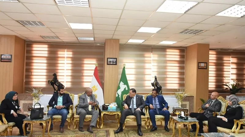 غراب يجتمع بوفد وزارة الصحة لبدء تنفيذ حملة 100 مليون صحة