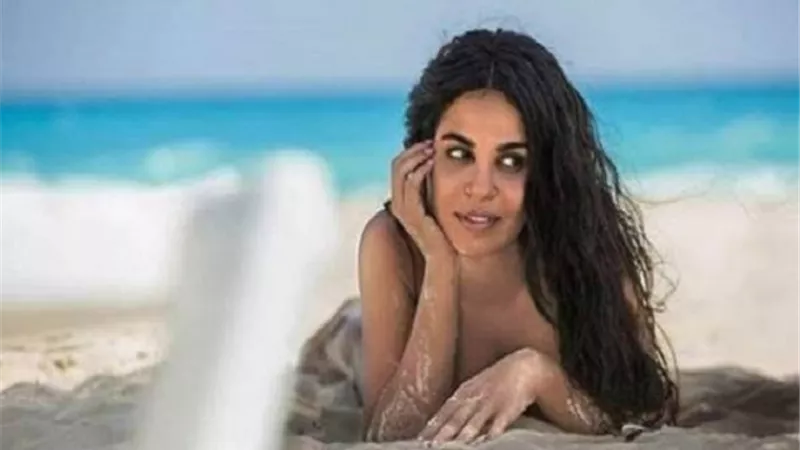 نسرين أمين تشعل السوشيال ميديا 