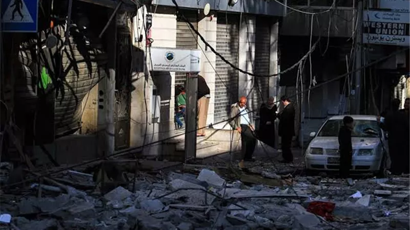 استشهاد 34 فلسطينيا وإصابة111 حصيلة الغارات الإسرائيلية على غزة