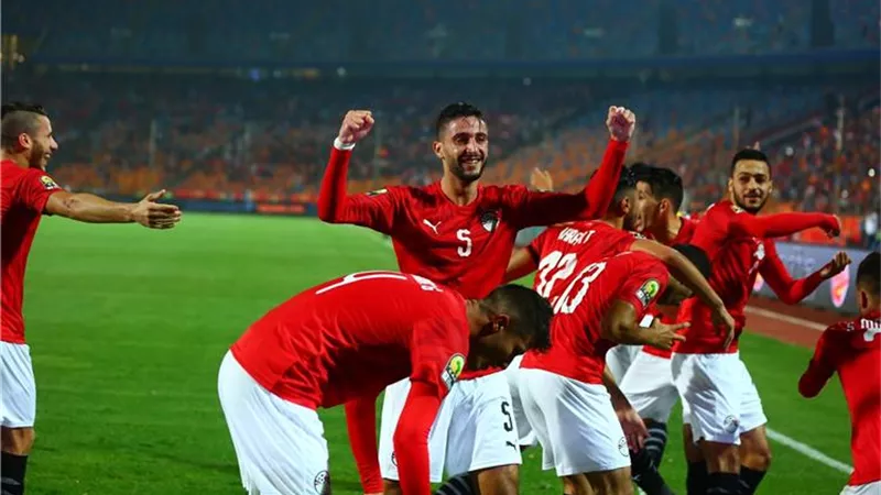 صراع المركز الاول بين المنتخب الاوليمبى والاسود الكاميرونية بامم افريقيا