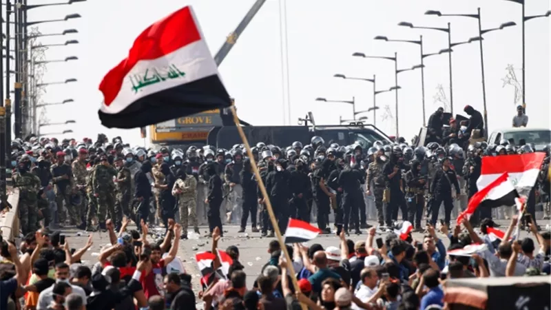 العراق: مقتل متظاهريْن واصابة 35 فى تشابك مع القوات الامنية