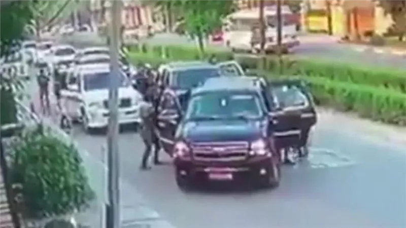 شاهد... لحظة اختطاف مسئول بوزارة الداخلية العراقية