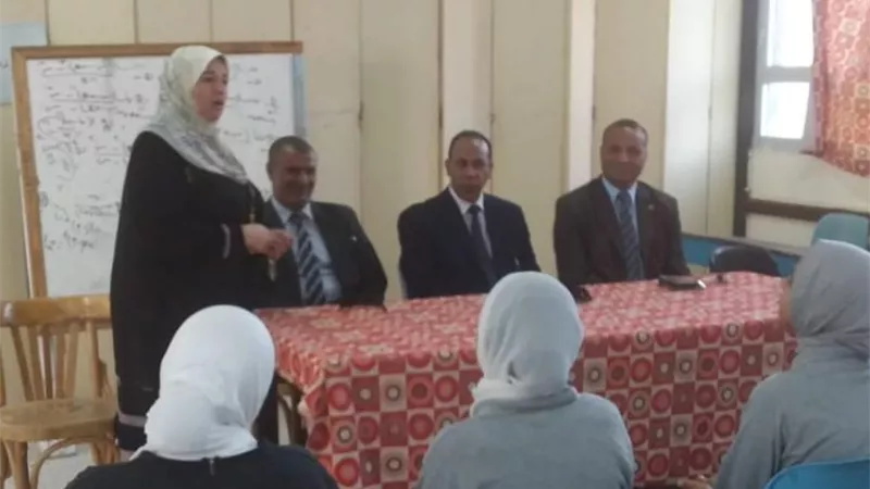 لست وحدك ..مبادرة فريدة بالزهور الثانوية بطور سيناء
