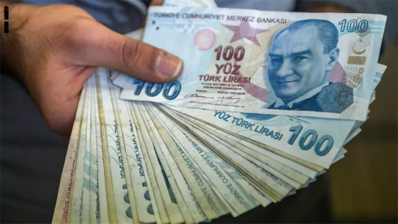 الليرة التركية تتهاوى بأنتقاد ترامب لاردوغان