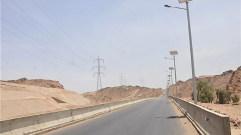 الكهرباء توقع 3 عقود لاقامة خط كهرباء بنبان / توشكى