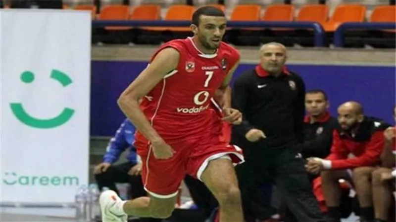 نجم الاهلى فى السلة يواصل برنامجه التأهيلى بعد جراحة الغضروف