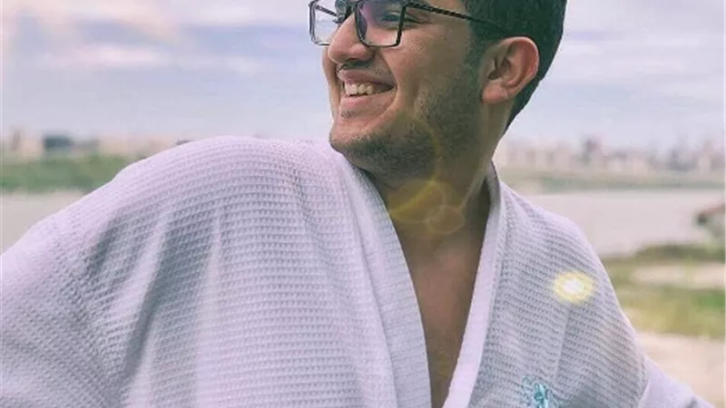 عز عزام يستعد لأضخم جولة في العالم بمغامرة مثيرة