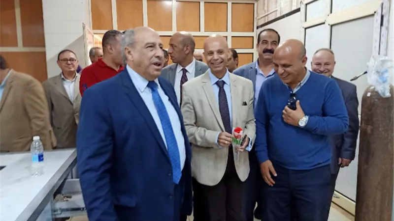 وكيل وزارة الصحة بالشرقية يتفقد وحدة الغسيل الكلوي وطب الأسرة ببهنيا