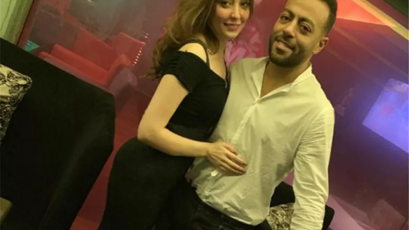 بعد فسخ الخطوبة...دارين حلمى تلغى متابعة تامر عاشور على 