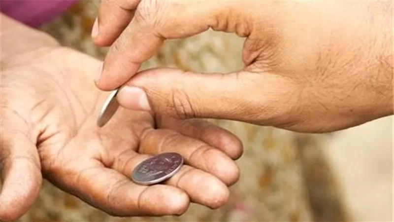 فضل الصدقة يوم الجمعة
