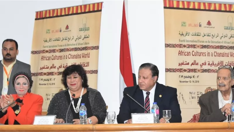 وزيرة الثقافة : توصيات الملتقى تساهم فى تكثيف التواصل الابداعى بين دول القارة السمراء