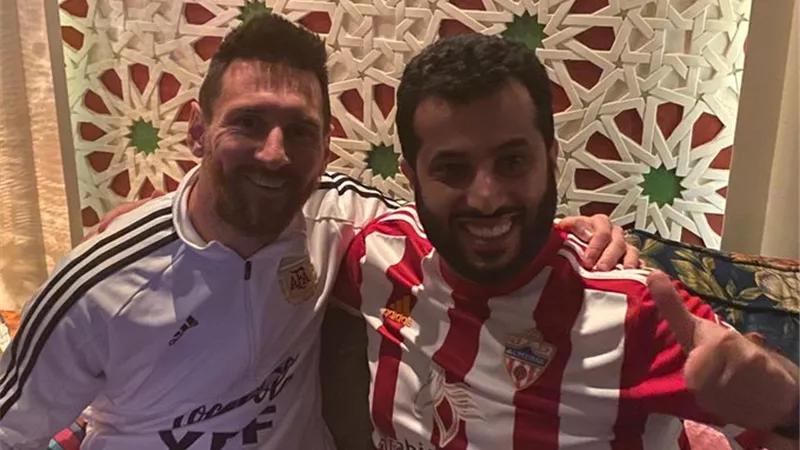 تركي آل الشيخ يستقبل ميسي ويقدم له عرضا مغريا ...فيديو