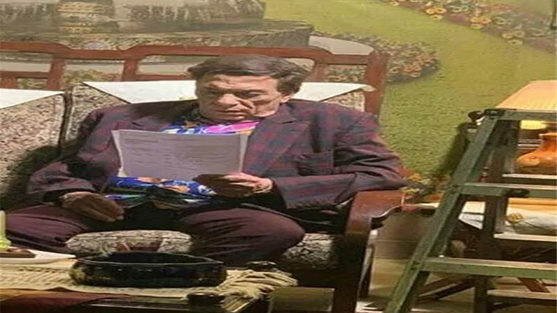 بعد شائعة وفاته...عادل إمام يصور 