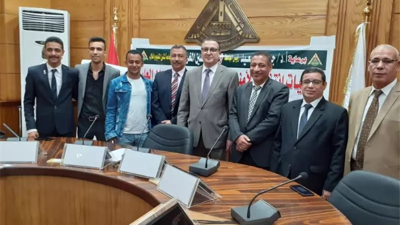 محمد زكى رئيسا لاتحاد طلاب جامعة بنها وعبدالرحمن محمد أميناً عاماً مساعداً