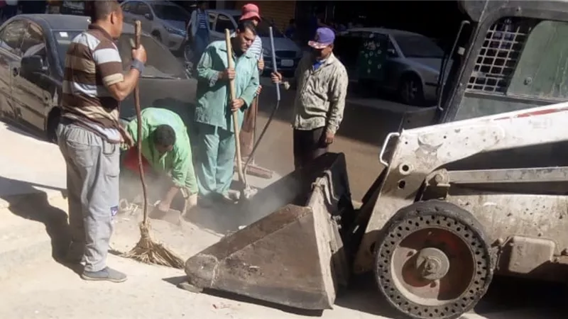 حملات نظافة مكثفة لأزالة القمامة والأتربة بشوارع الفاتح والمحطة والحكمة والجلاء والحلو بطنطا