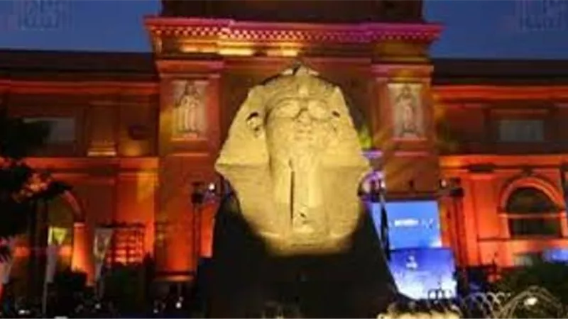 وزير الاثار:المتحف المصري بالتحرير سفيراً فوق العادة لمصر وزائريها
