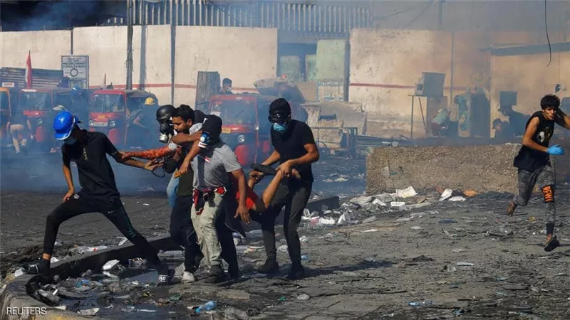 مقتل 4 بانفجار سيارة مفخخة استهدفت المتظاهرين في بغداد